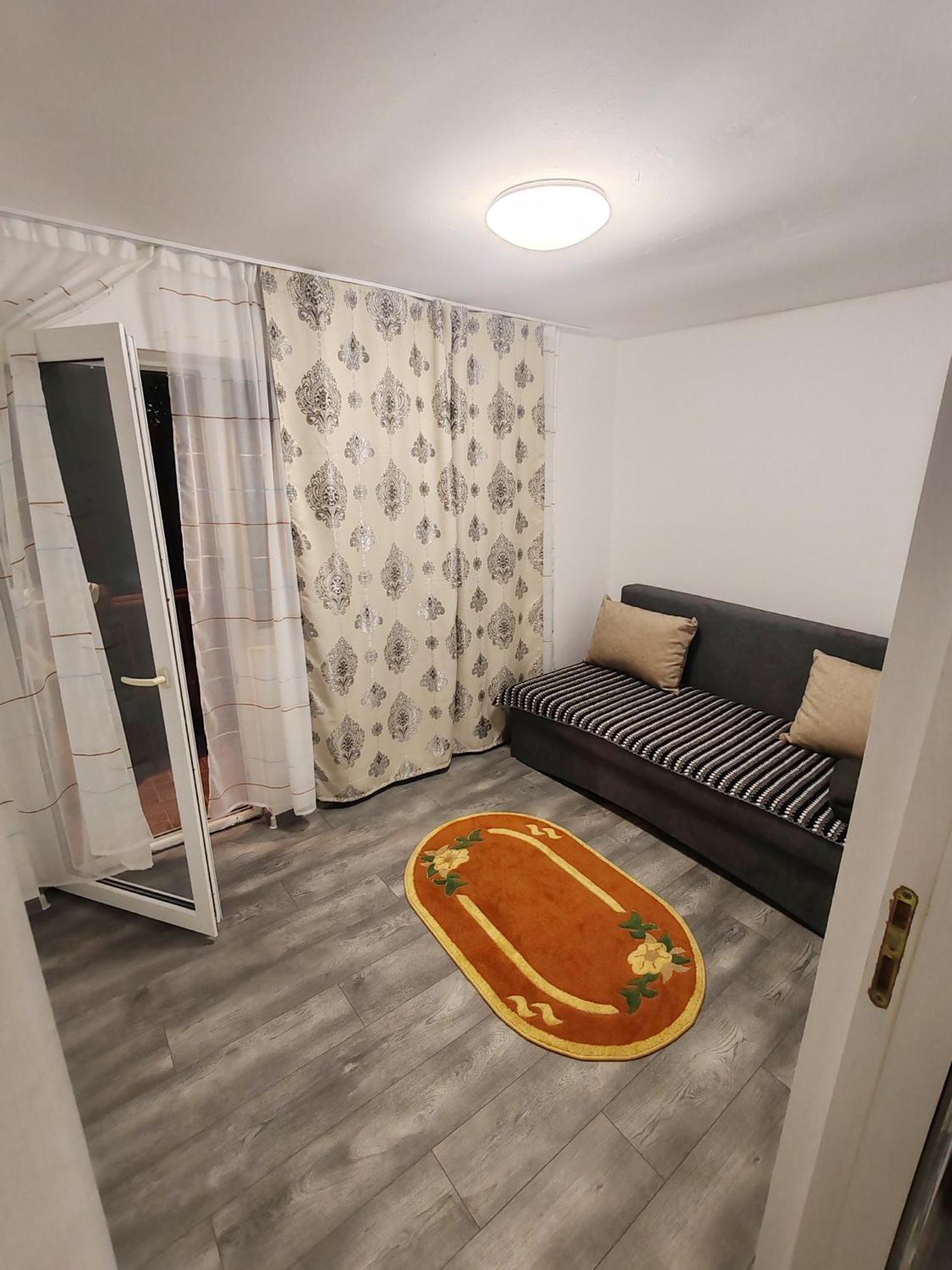 Trei Insule Home Arad Esterno foto